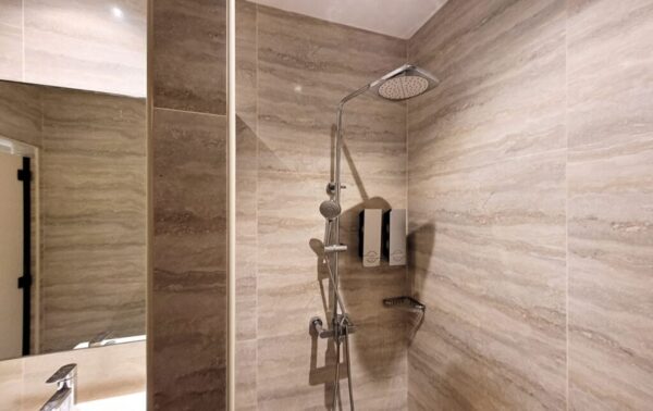 Shower @ Singapore Airport - Terminal 2